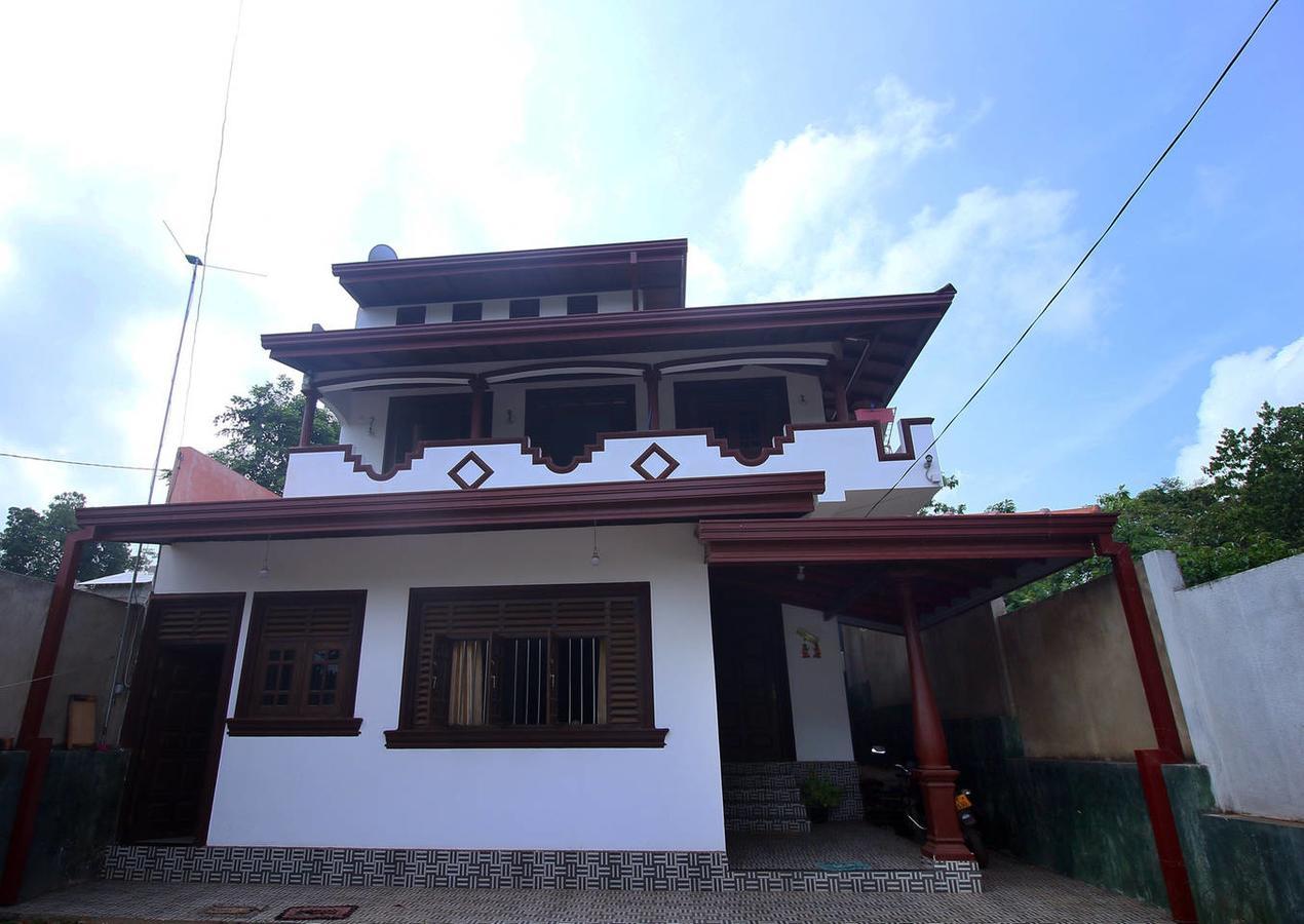 Darshani Hikka Villa Hikkaduwa Extérieur photo